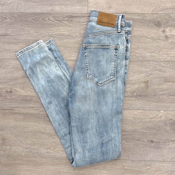 Aritzia Denim Forum Distressed High Rise Jeans - 25 - Picture 3 of 6